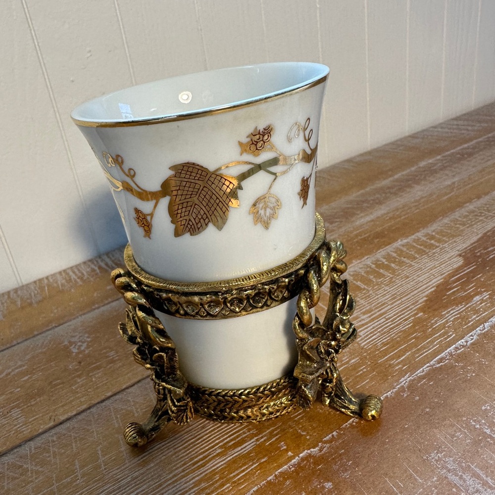 Vintage Stylebuilt Vanity Cup & Holder ⚜️ - Picture 9 of 10